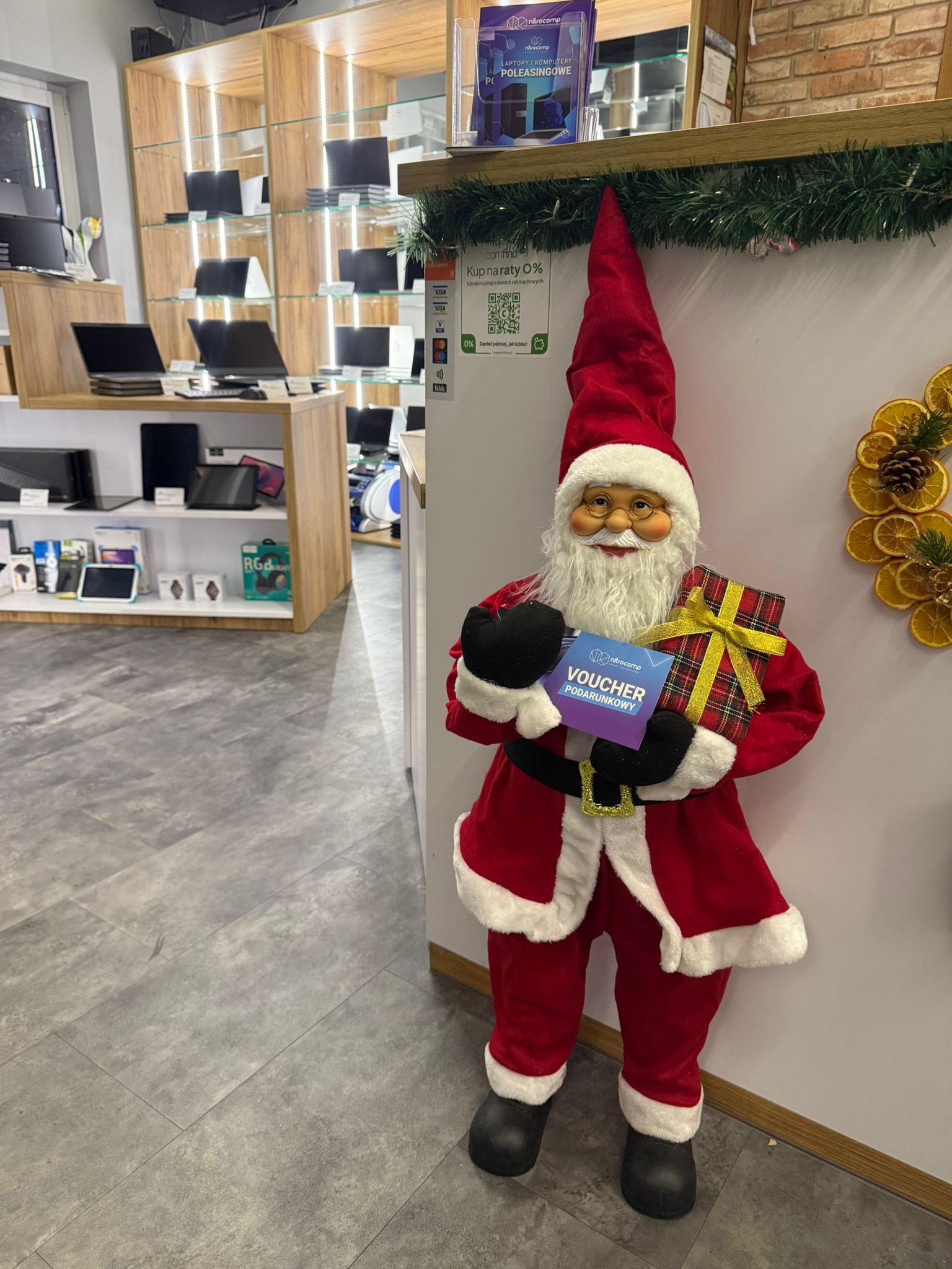 PHOTO-2025-12-04-07-42-16